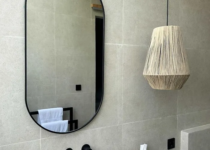 Zaza Brand New 2br Minimalist In Pererenan * Canggu (Bali)